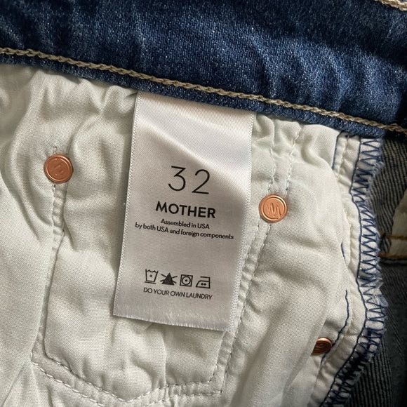 NWT Mother Superior Flare Jeans The Weekender It’s A Small World Size 32 - Picture 12 of 16